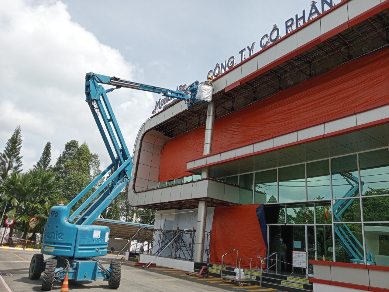 Dịch vụ cho thuê xe nâng hàng, người tại Lạng Sơn – Hùng Cường Move